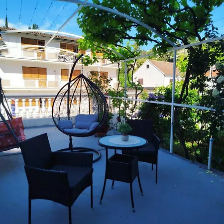 Rose * Zaton (Sibenik-Knin)