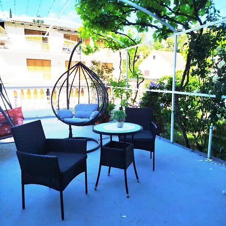 Rose Zaton (Sibenik-Knin)