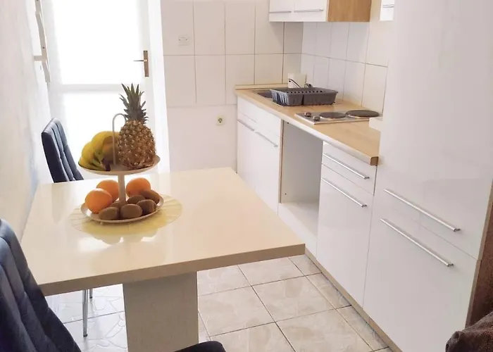 Rose * Zaton (Sibenik-Knin)