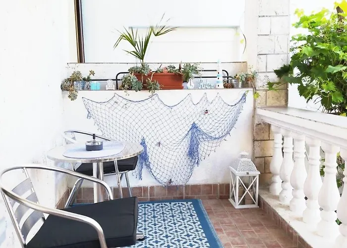 Rose Zaton (Sibenik-Knin)