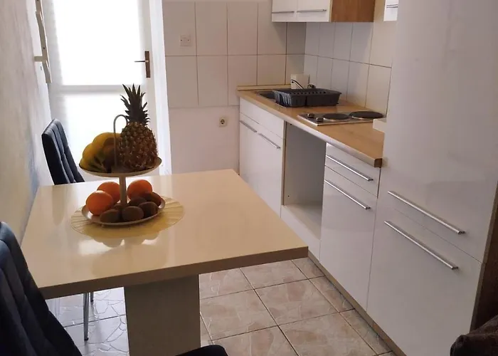 Rose * Zaton (Sibenik-Knin)